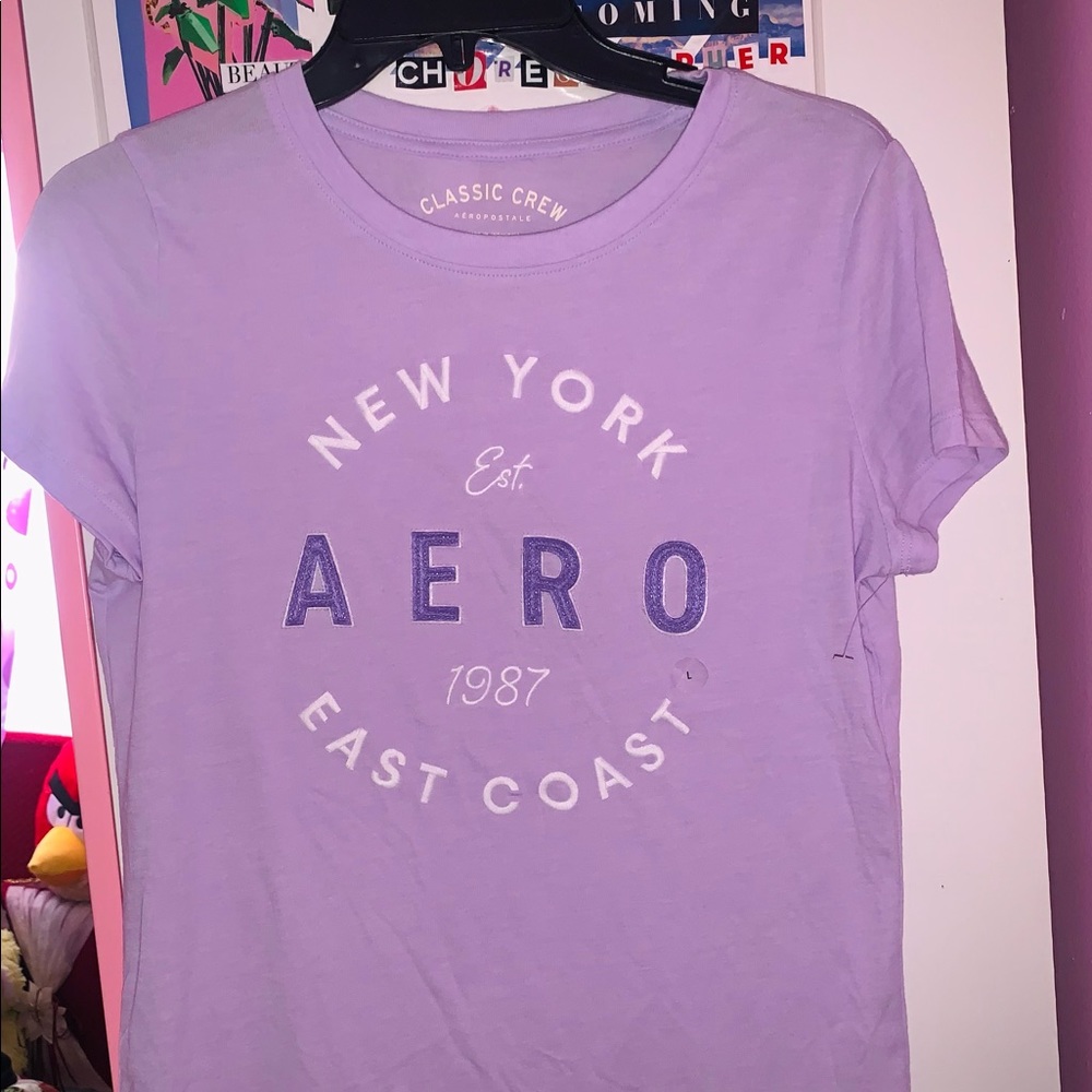 Selling a cute lightweight summer tee from Aeropostale. Style: Classic Crew